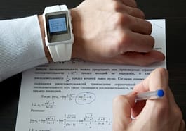 SmarWatch prohíbidos en Universidad de Kioto