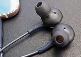 Auriculares AKG