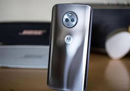Moto X4