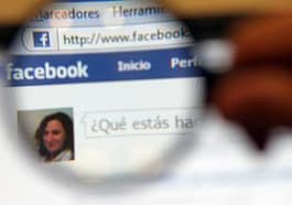 Espiar contactos de Facebook