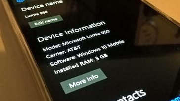 Windows 10 Mobile build 15207