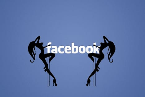 Mujer demanda a Facebook