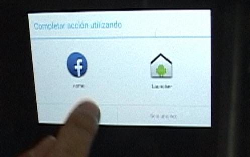 Facebook Home 01