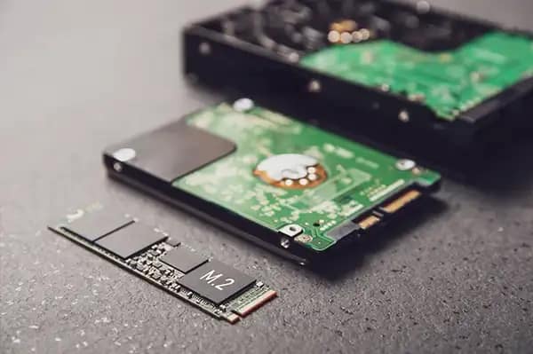Unidades SSD: Guía Completa 2025 con Riesgos, Durabilidad y Consejos para Proteger tus Datos 2 Unidades SSD